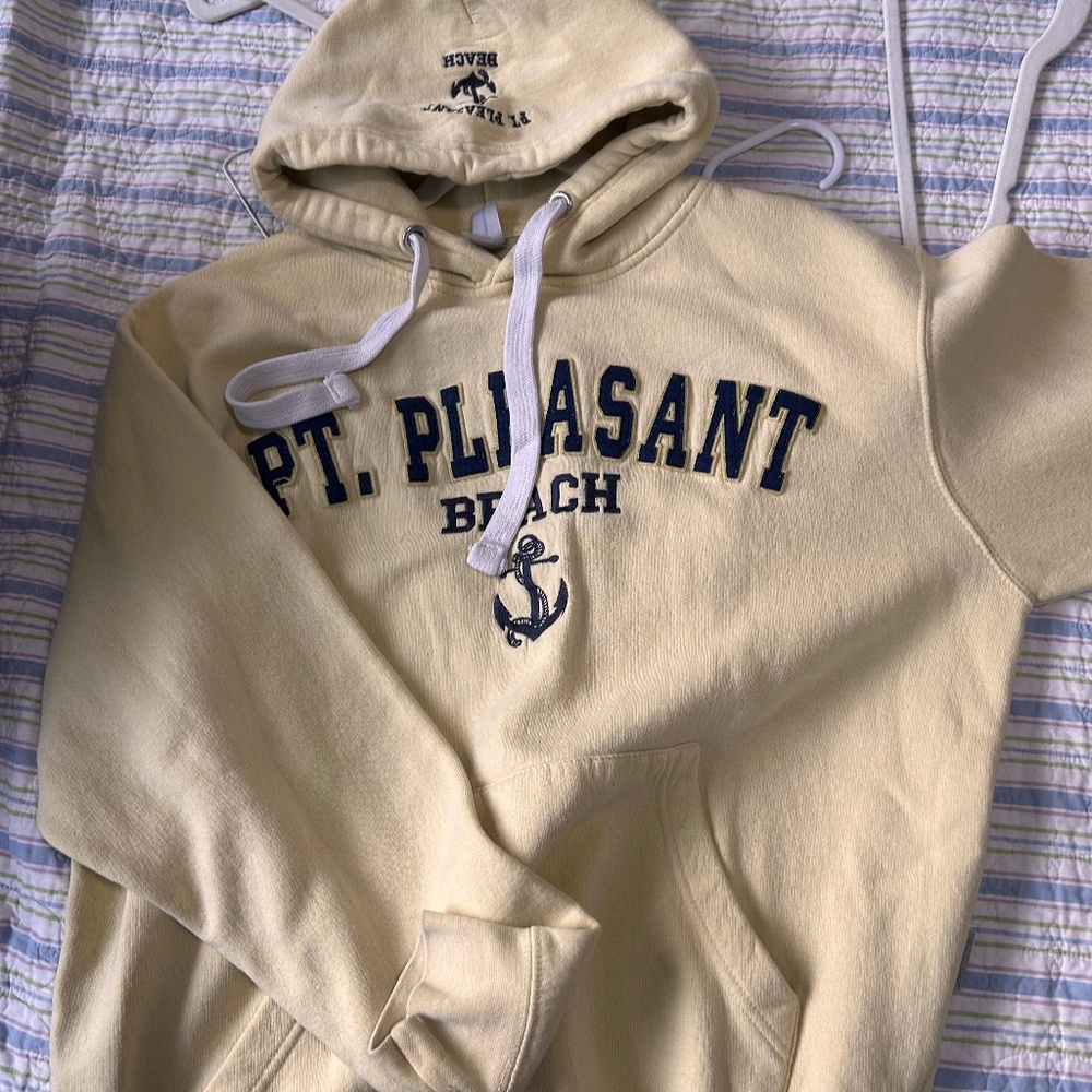 Pleasant beach sweatshirt